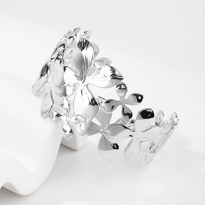 Flower shape bangle