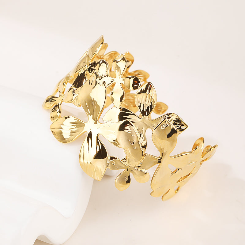 Gold Plated Hollow Filigree Heart Flower Bangle Bracelet - Holiday Sale