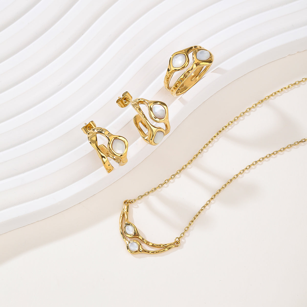 2026 New | Stainless Steel Pearl Jewelry Set (Necklace + Earrings)