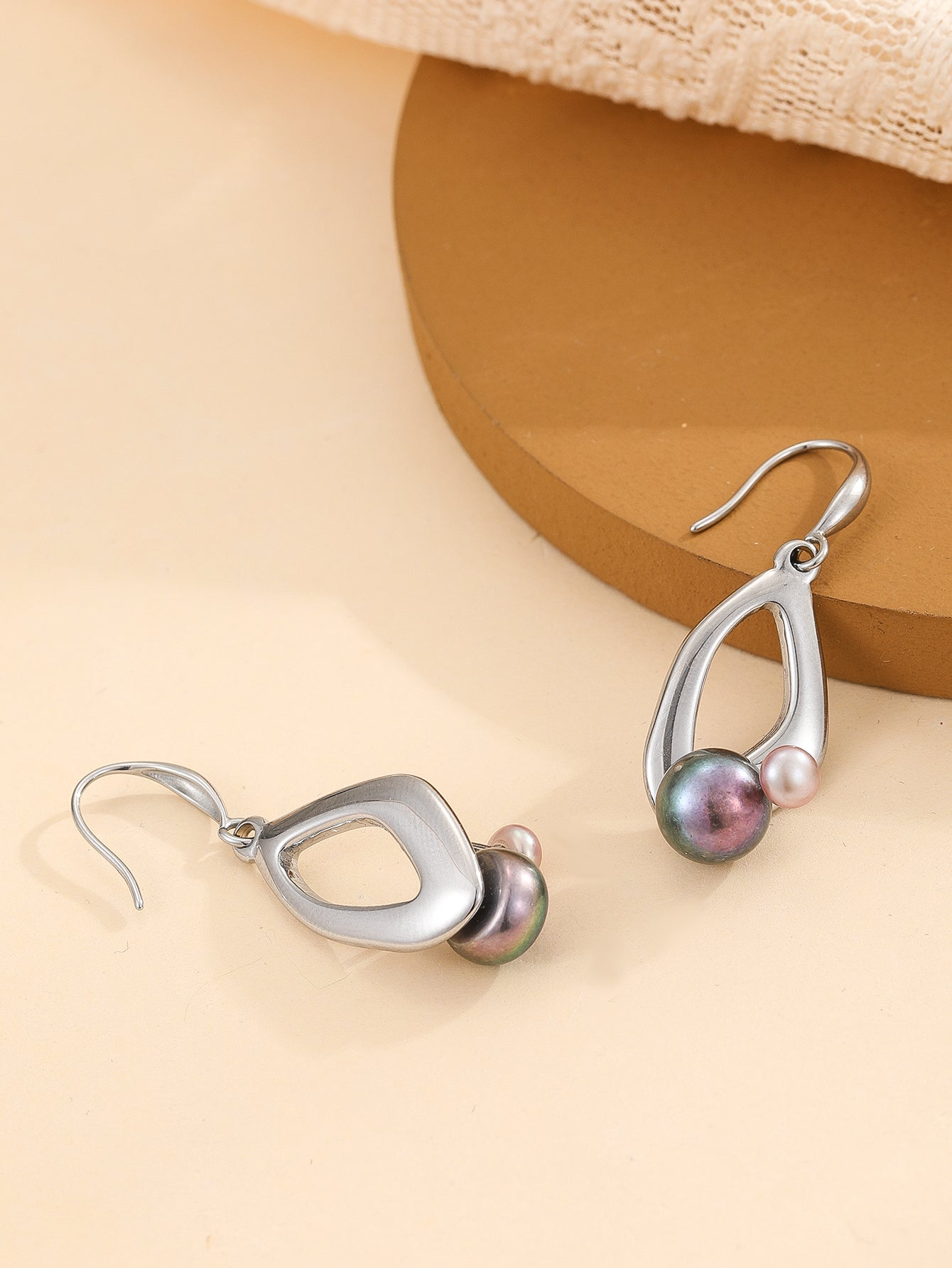 Cultured Pearl Hoops Earrings