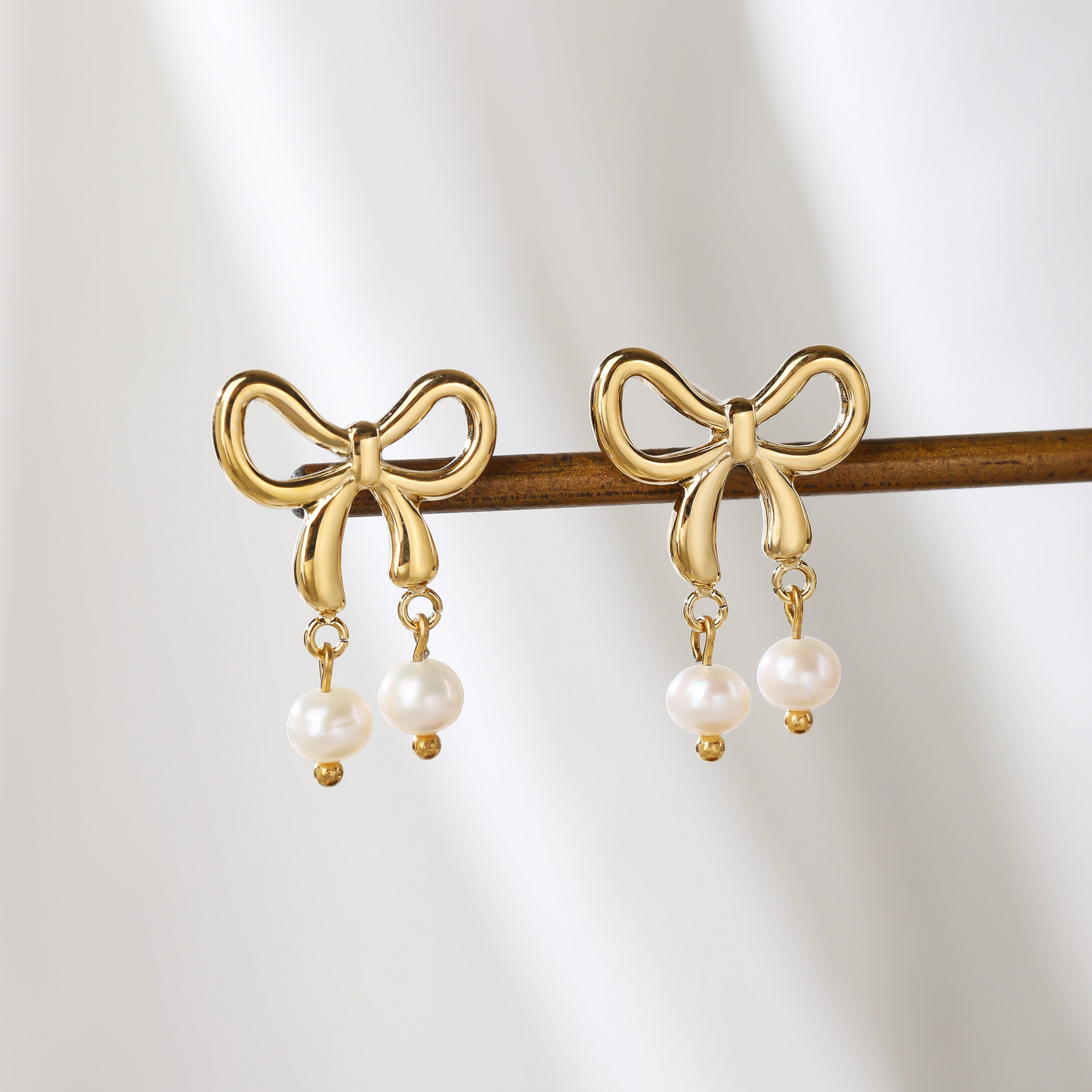 Stylish Pearly Bow Drop Earrings